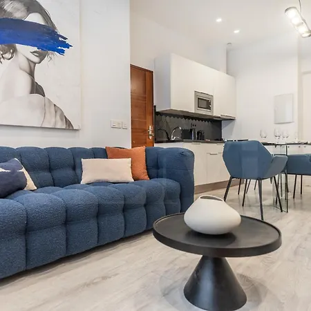 Apartment Modern & Stylish 3br In The Heart Of By Rems *