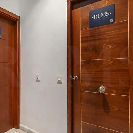 Modern & Stylish 3br In The Heart Of By Rems * Malaga