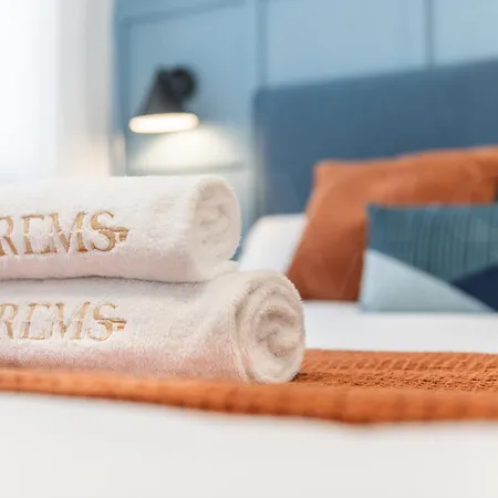 Modern & Stylish 3br In The Heart Of By Rems * Málaga