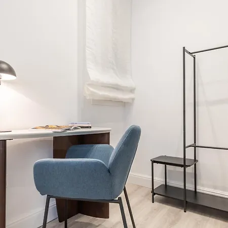 Apartment Modern & Stylish 3br In The Heart Of By Rems *